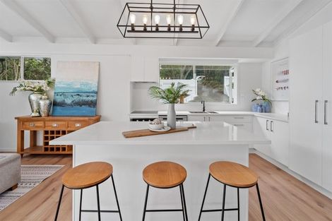 Photo of property in 18 Archers Road, Glenfield, Auckland, 0629