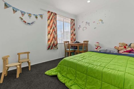 Photo of property in 10 Aldershot Place, Nawton, Hamilton, 3200