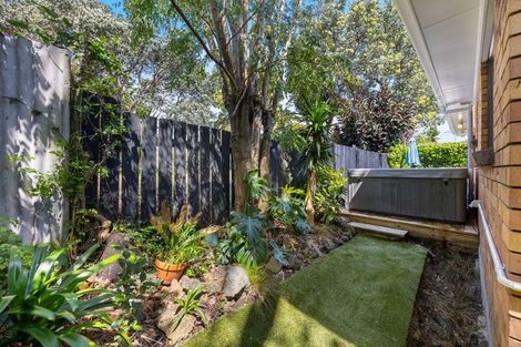 Photo of property in 4a Sullivan Avenue, Mangere Bridge, Auckland, 2022