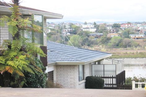 Photo of property in 24b Sunny Bay Road, Matua, Tauranga, 3110