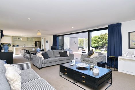 Photo of property in 102 Hills Road, Edgeware, Christchurch, 8013