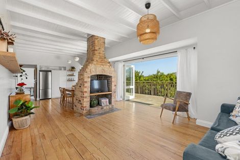 Photo of property in 18 Stewart Street, Raglan, 3225