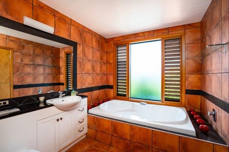 Photo of property in 809 Acacia Bay Road, Acacia Bay, Taupo, 3330