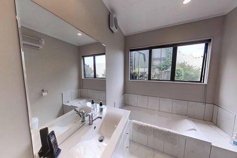 Photo of property in 135 Priestley Terrace, Bluff Hill, Napier, 4110