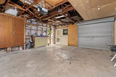 Photo of property in 33 Sunvue Road, Glen Eden, Auckland, 0602