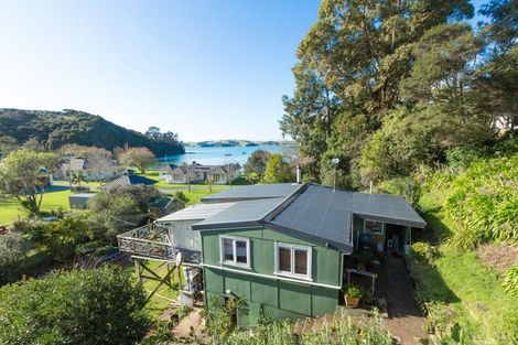Photo of property in 13 Anzac Road, Waiheke Island, 1971