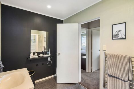 Photo of property in 140 Mark Avenue, Grenada Village, Wellington, 6037