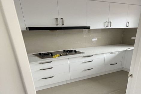 Photo of property in 28e Tiraumea Drive, Pakuranga, Auckland, 2010