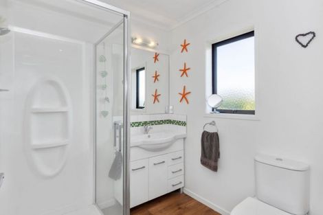 Photo of property in 11 Holyoake Terrace, Omokoroa, 3114