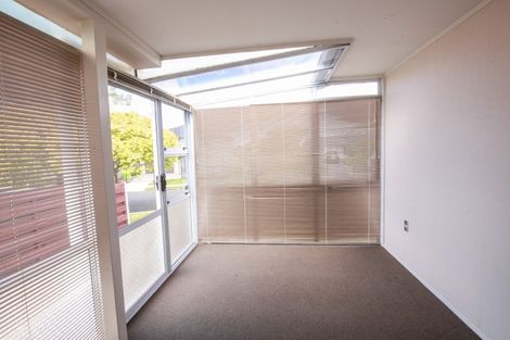 Photo of property in 2a Kurnell Drive, Botany Downs, Auckland, 2010