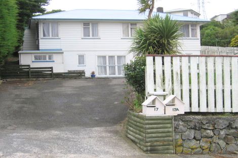 Photo of property in 17 Kinapori Terrace, Newlands, Wellington, 6037