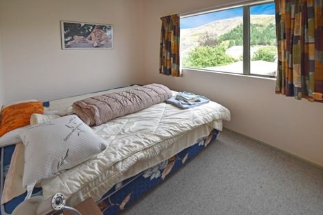 Photo of property in 12 Ahuriri Drive, Omarama, 9412