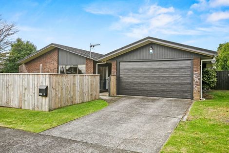 Photo of property in 62 Heta Road, Highlands Park, New Plymouth, 4312