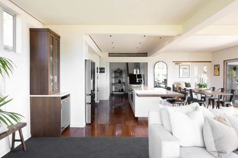 Photo of property in 12 George Street, Hospital Hill, Napier, 4110