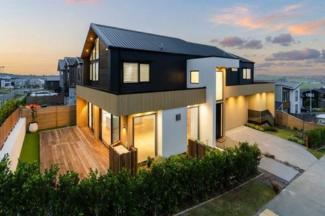 Photo of property in 34 Kumukumu Road, Long Bay, Auckland, 0630