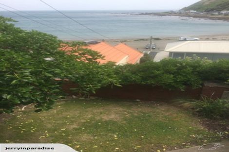 Photo of property in 3/48 Owhiro Bay Parade, Owhiro Bay, Wellington, 6023