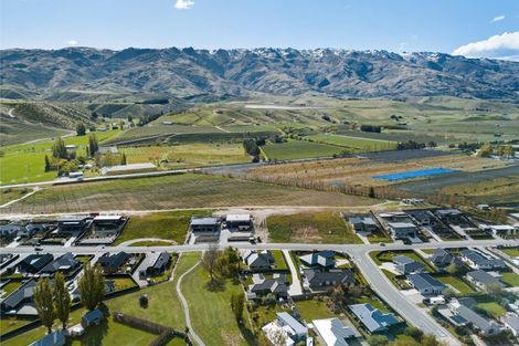 Photo of property in 65 Stratford Drive, Mount Pisa, Cromwell, 9383