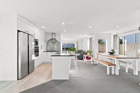 Photo of property in 5 Treestump Road, Takanini, 2112