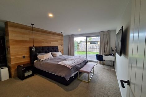 Photo of property in 1 Harry Way, Upper Vogeltown, New Plymouth, 4310