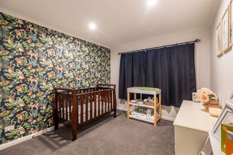 Photo of property in 4a Freedom Drive, Kelvin Grove, Palmerston North, 4414