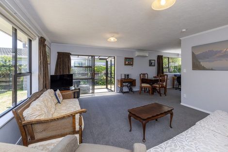 Photo of property in 2 Kanawa Street, Waikanae, 5036