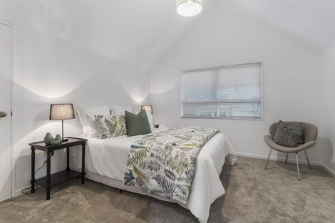 Photo of property in 2/20 Rambler Crescent, Beach Haven, Auckland, 0626