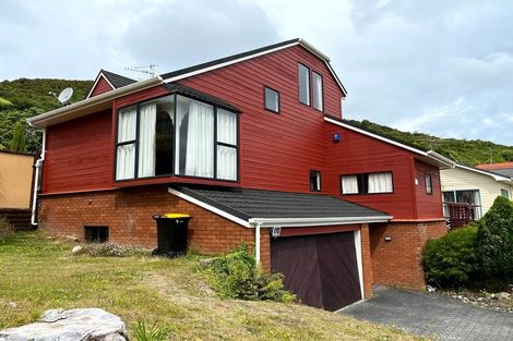 Photo of property in 69 Woodhouse Avenue, Karori, Wellington, 6012