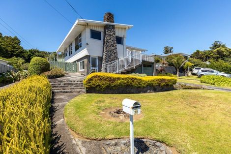 Photo of property in 29 Awanui Street, Merrilands, New Plymouth, 4312