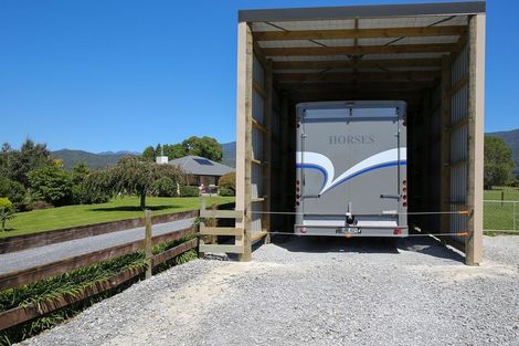 Photo of property in 118 Patons Rock Road, Patons Rock, Takaka, 7182