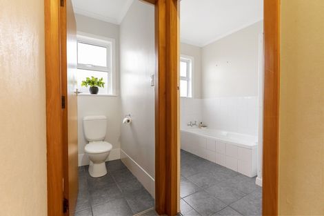 Photo of property in 17 Miles Place, Awapuni, Palmerston North, 4412