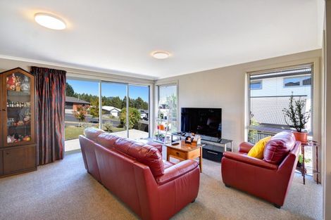 Photo of property in 73 Severn Street, Green Island, Dunedin, 9018