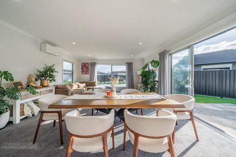 Photo of property in 24 Fenwick Crescent, Wallaceville, Upper Hutt, 5018