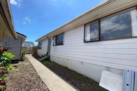 Photo of property in 39 Casuarina Road, Half Moon Bay, Auckland, 2012