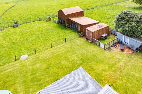 Photo of property in 23 Waitangi Road, Waverley, 4592