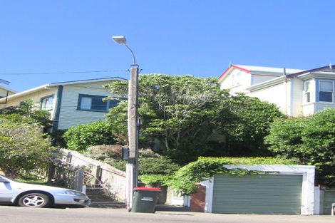 Photo of property in 94 Northland Road, Northland, Wellington, 6012