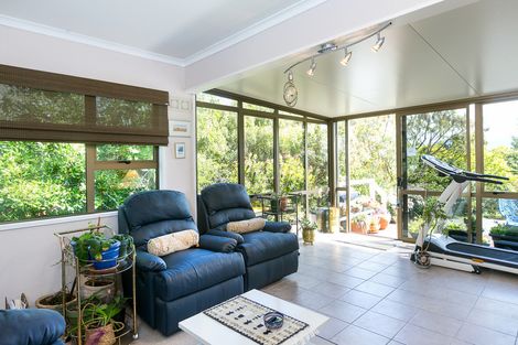 Photo of property in 30 Porterfield Street, Macandrew Bay, Dunedin, 9014