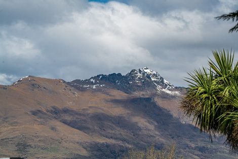 Photo of property in 22 Bowen Street, Queenstown, 9300