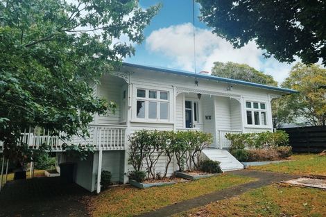 Photo of property in 17 Verbena Road, Birkdale, Auckland, 0626