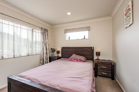 Photo of property in 35 Staithes Drive North, Whitby, Porirua, 5024
