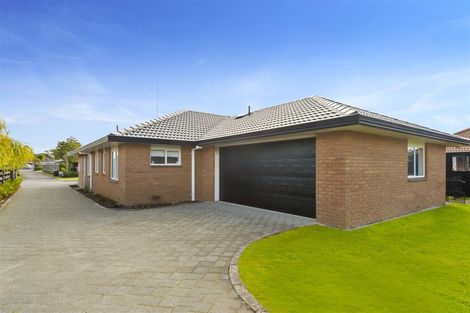 Photo of property in 5 Lotus Avenue, Mount Maunganui, 3116