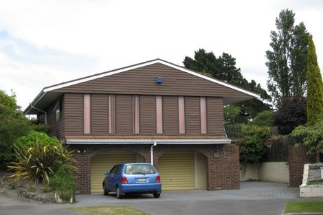 Photo of property in 37 Highfield Place, Avonhead, Christchurch, 8042