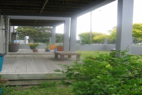 Photo of property in 16 Freyberg Street, Roslyn, Palmerston North, 4414