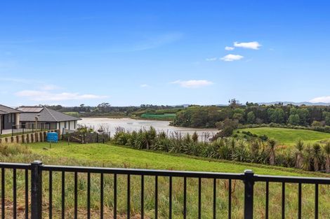 Photo of property in 11 Flounder Drive, Omokoroa, 3114