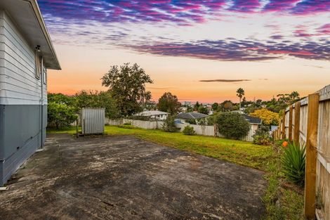 Photo of property in 18 Solar Road, Glen Eden, Auckland, 0602
