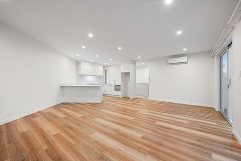 Photo of property in 2/24 Pickering Crescent, Chedworth, Hamilton, 3210