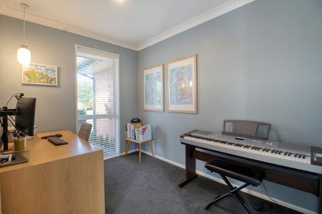 Photo of property in 11 Steane Place, Halswell, Christchurch, 8025