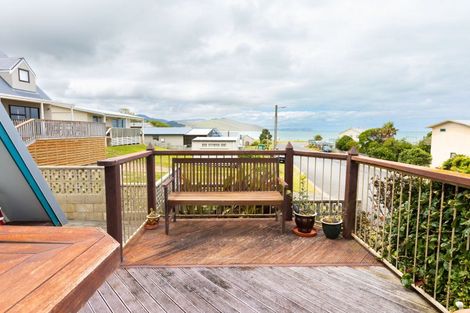 Photo of property in 70 Akitio Esplanade, Akitio, Pongaroa, 4991