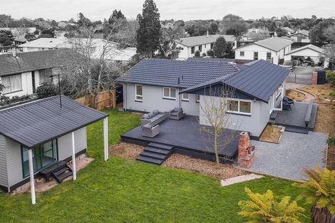 Photo of property in 15a Monteath Place, Redwood, Christchurch, 8051