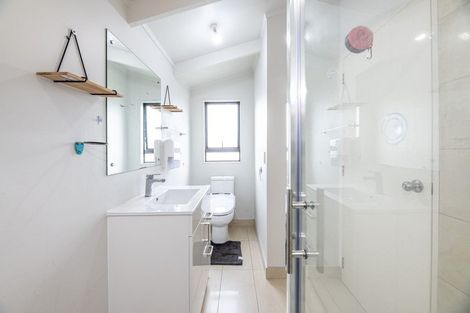 Photo of property in 12 Greville Road, Pinehill, Auckland, 0632