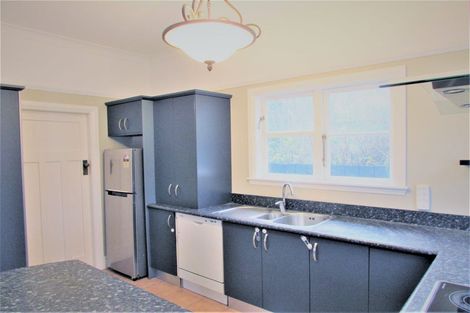 Photo of property in 194 Knights Road, Hutt Central, Lower Hutt, 5011